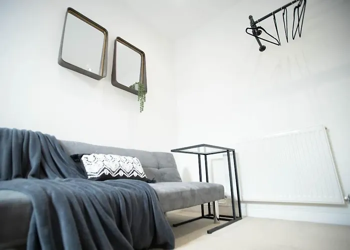 Penthouse Apt In Central Lvpl-Sleeps 6